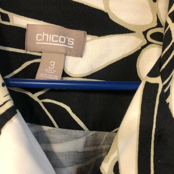 Chico's Black and White Leaf Print Jacket Button Closure Tropical Size 3 XL - Picture 3 of 4